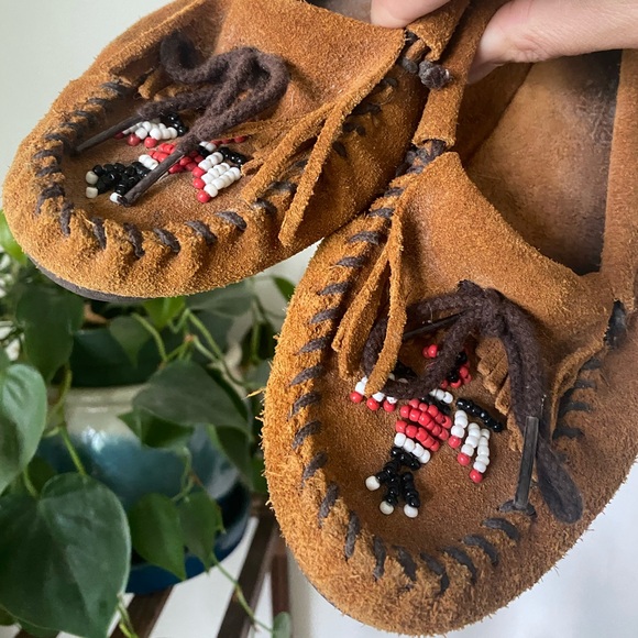 Minnetonka Women’s Beaded Tassel Moccasins Size 7 - Picture 6 of 8